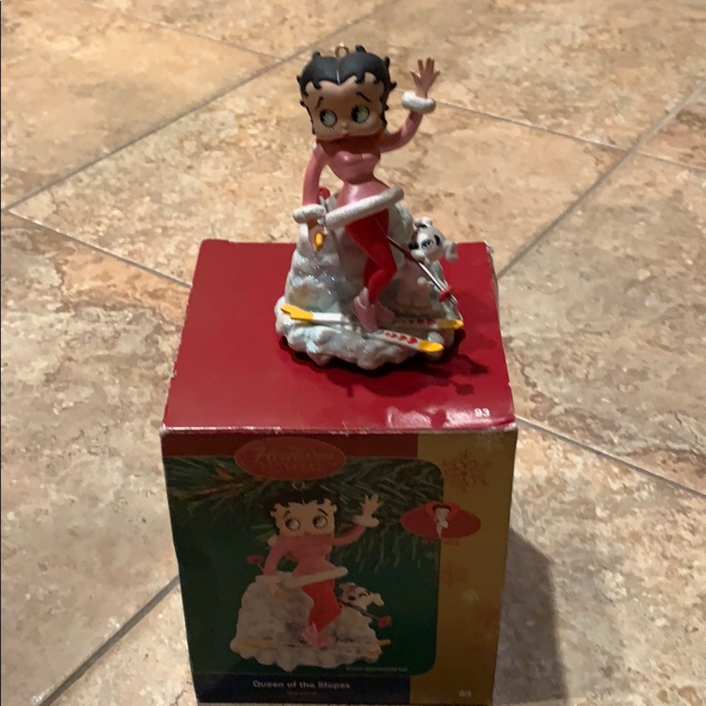 Betty Boop Queen of the Slopes Tree Ornament